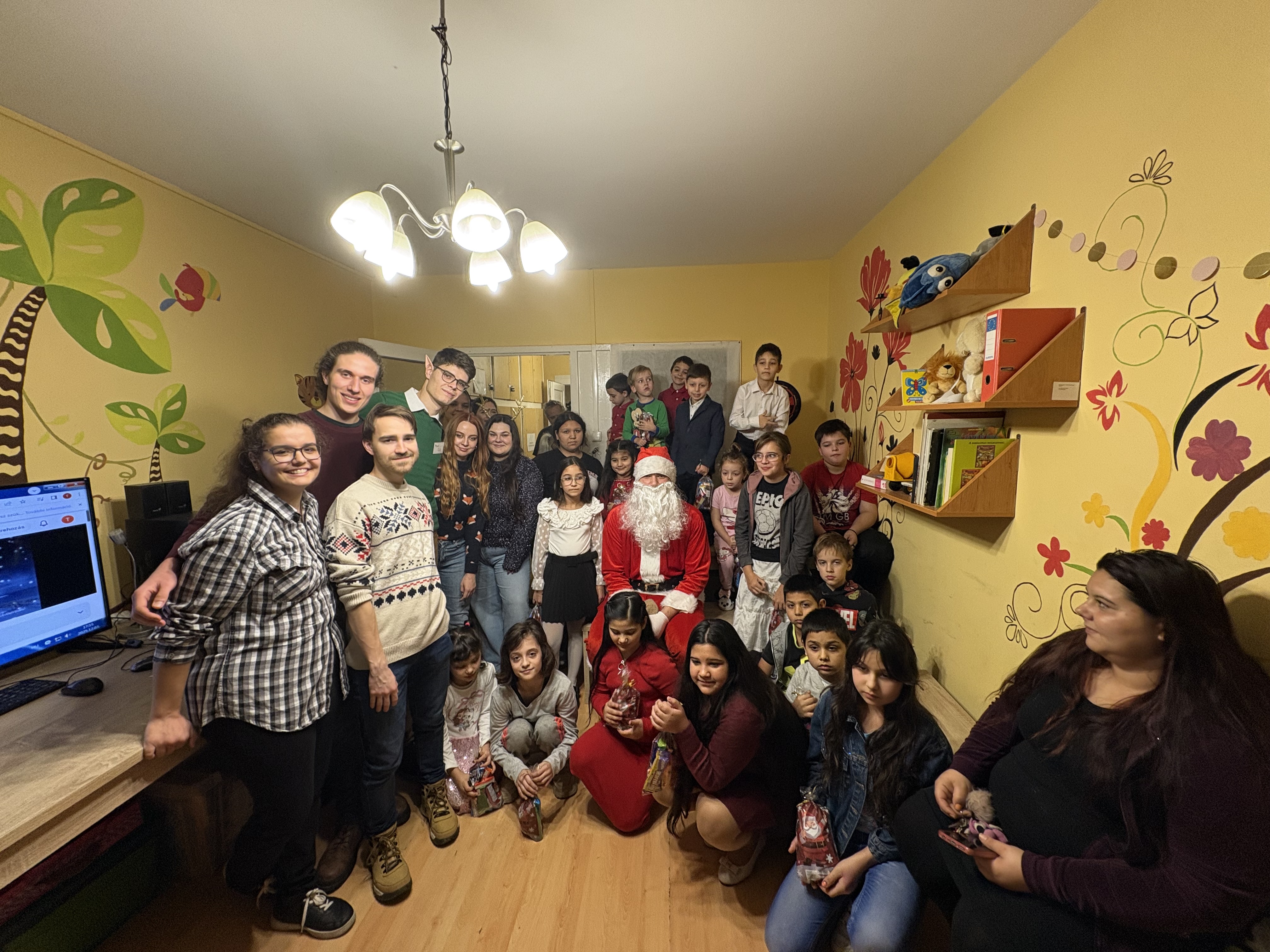 A Mikulás mindent lát és mindenhová eljut